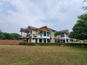 Bungalow at Jalan Awan Larat U8, Bukit Jelutong, photo 3