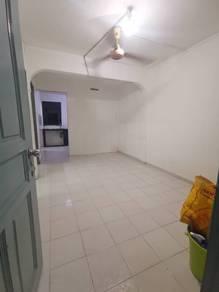 Flat at Block 10, Taman Ungku Tun Aminah, Skudai, photo 2