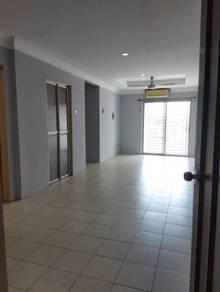 客厅/饭厅 – Vistaria Apartment, Puchong的公寓，照片3