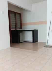Apartmen di Pangsapuri Damai, Subang Bestari, foto 3