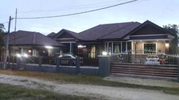 Banglo di Jalan Pasir Puteh, Kota Bharu, foto 1