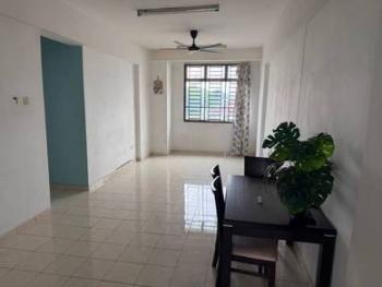 Bukit Indah 2- Indah Court, Johor Bahru的公寓，照片1