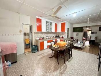 Bungalow at Kampung Tunku SS 1, Petaling Jaya, photo 6