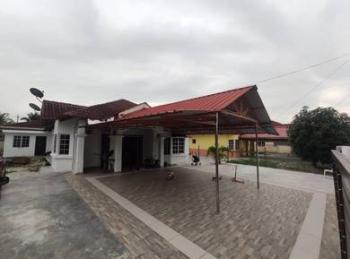 Bungalow at Taman Desa Mawar, Tanjong Karang, photo 1