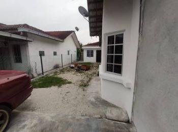 Bungalow at Taman Desa Mawar, Tanjong Karang, photo 4