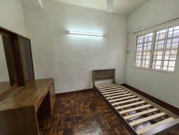 House at Jalan Anggerik Doritis 31/158, Kota Kemuning, photo 6