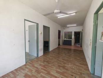 Flat at Jalan SP 4/1, Bandar Saujana Putra, photo 3