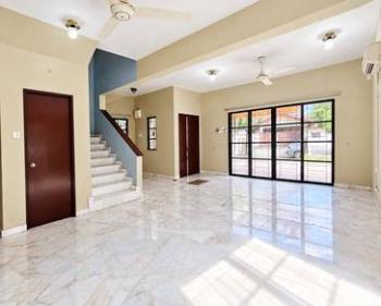 Living & dining – Bungalow at Jalan Sunway 5/3, Semenyih, photo 4