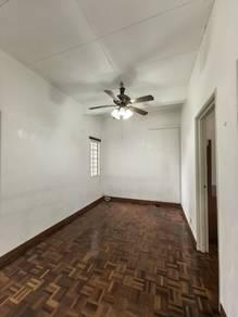 House at Jalan Anggerik Doritis 31/158, Kota Kemuning, photo 7