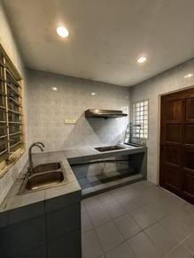 House at Jalan Anggerik Doritis 31/158, Kota Kemuning, photo 2