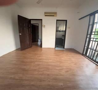 Rumah Bandar di Jalan Nova U5, Subang Bestari, foto 3