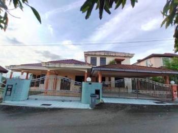 Bungalow at Taman Perwira, Sikamat, photo 1