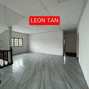 Living & dining – Bungalow at Haji Baki, Kuching, photo 8