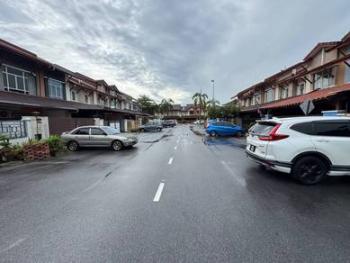 Rumah di Jalan Makyong, Bandar Bukit Raja, foto 2