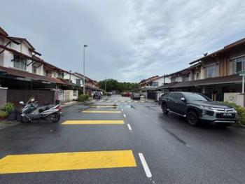 Rumah di Jalan Makyong, Bandar Bukit Raja, foto 3