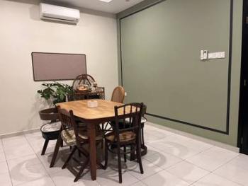 Ruang tamu & makan – Bilik di Taman Permatang Tinggi Indah, Permatang Tinggi, foto 5