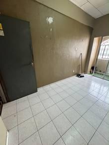 Padi Emas, Johor Bahru的平层住宅，照片4