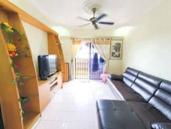 Living & dining – Apartment at Sri Wangi, Tampoi, photo 1