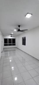 Ruang tamu & makan – Apartmen di Aspire Residence, Cyberjaya, foto 1