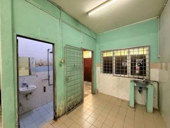 Kitchen – House at Taman Pelangi, Rawang, photo 9