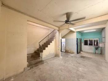 Living & dining – House at Taman Pelangi, Rawang, photo 2