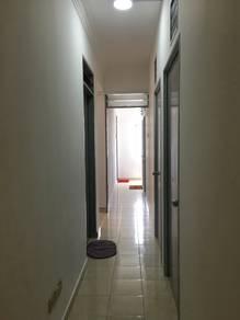 Room at Mentari Court, Bandar Sunway, photo 10