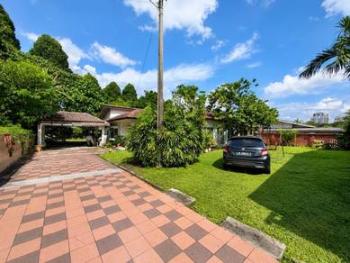 Bungalow at Taman Pelangi, Batu, photo 8
