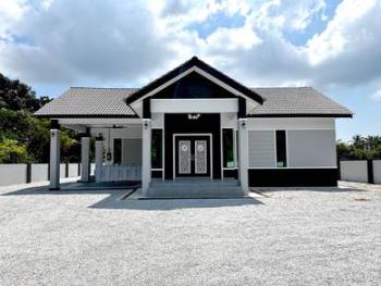 Bungalow at Gong Medang, Besut, photo 1