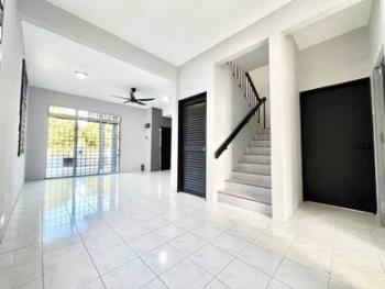 House at Taman Dahlia, Sepang, photo 1