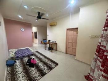 Rumah di Blok 8, Rawang, foto 1
