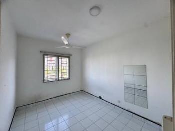 Apartmen di Jalan Setia Gemilang U13/47, Setia Alam, foto 5