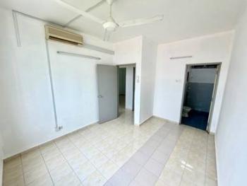 Bedroom – Apartment at Indah Court, Johor Bahru, photo 3