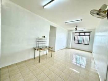 Living & dining – Apartment at Indah Court, Johor Bahru, photo 1