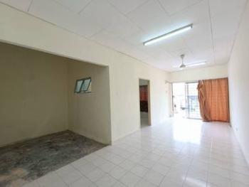 House at TAMAN PUNCAK JALIL [PUJ 9], Puncak Jalil, photo 4