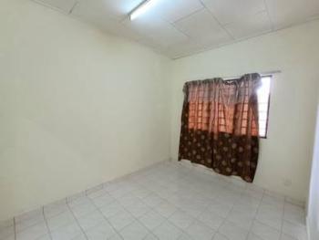 House at TAMAN PUNCAK JALIL [PUJ 9], Puncak Jalil, photo 9