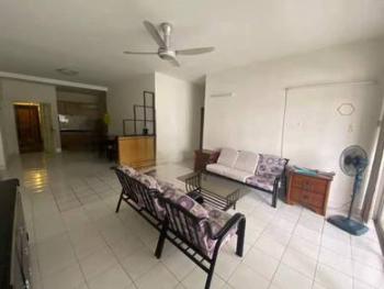 Ruang tamu & makan – Kondominium di Jalan University, Petaling Jaya, foto 1