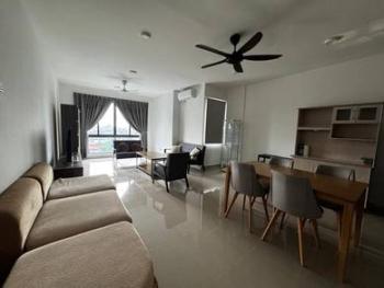 Ruang tamu & makan – Kondominium di Jesselton View, Kota Kinabalu, foto 1