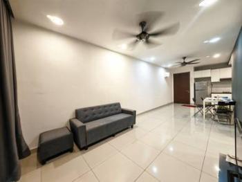 Ruang tamu & makan – Apartmen di Larkin Heights, Johor Bahru, foto 2