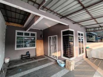 House at Taman Merak Mas, Bukit Katil, photo 1