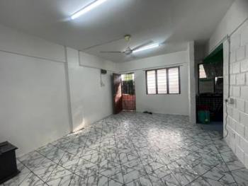 Apartmen di Teratai, Taman Bukit Subang, Section U16, Shah Alam, foto 4