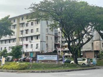 Apartmen di Teratai, Taman Bukit Subang, Section U16, Shah Alam, foto 1