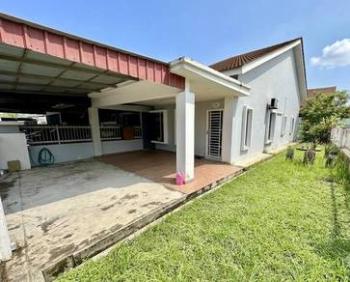 House at Jalan Rimba, Pasir Gudang, photo 2