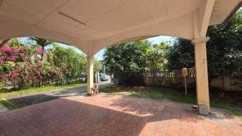 Bungalow at Seksyen 36, Shah Alam, photo 2