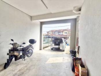 Townhouse at Pristana 5, Saujana Utama, photo 2