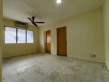 Flat at PKNS Seksyen 8, Shah Alam, photo 3