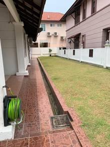 Banglo di Laman Kemboja, Nilai, foto 2