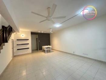 House at Jalan Makyong, Bandar Bukit Raja, photo 2
