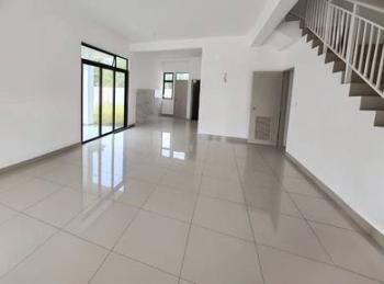 Ruang tamu & makan – Rumah di Desa Palma, Johor Bahru, foto 1