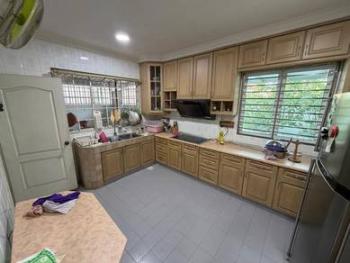 Bungalow at Taman Anggerik Villa, Kajang, photo 5