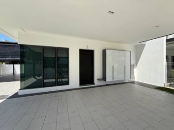 Photo #2